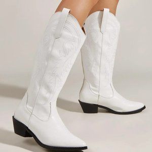 NEW Women White Embroidered Faux Leather Cowboy Western Boots 9.5 (feels like 9)